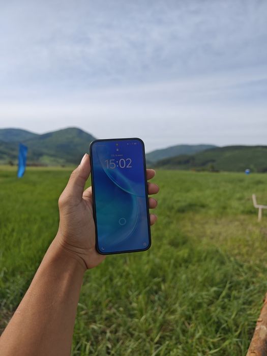 Vivo x300 продам