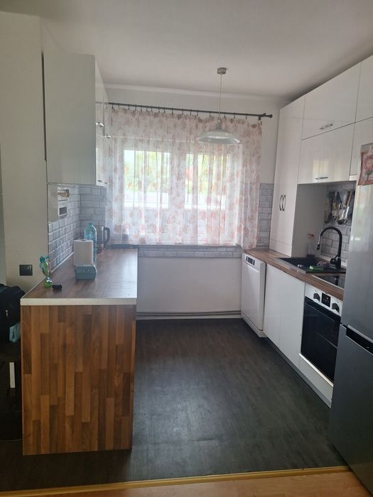 Casa de închiriat în Sura Mare