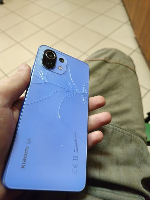 Продам Xiaomi 11 Lite 5G