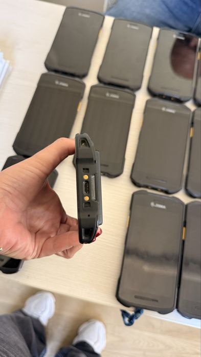 15 x Zebra TC26 – Terminal mobil profesional 4G, Scanner coduri de bare – Încărcătoare incluse