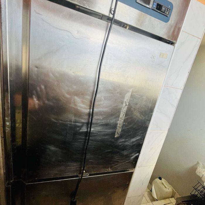 Продавам оборудване за баничарница!