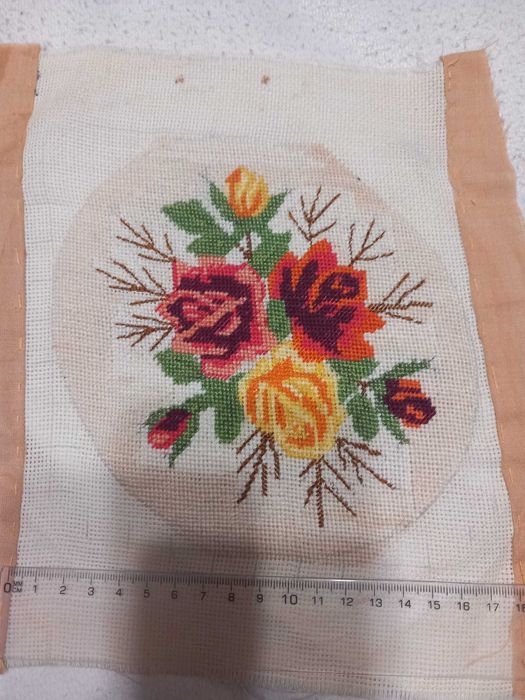 Goblen lucrat manual – Buchet de flori