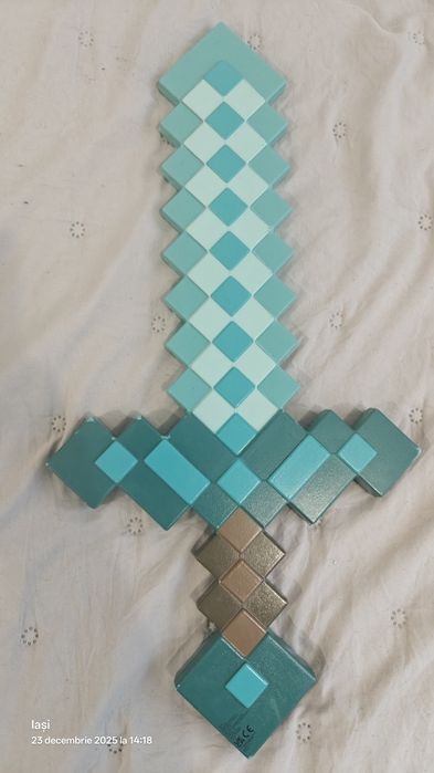 Pickaxe și sword Minecraft mari