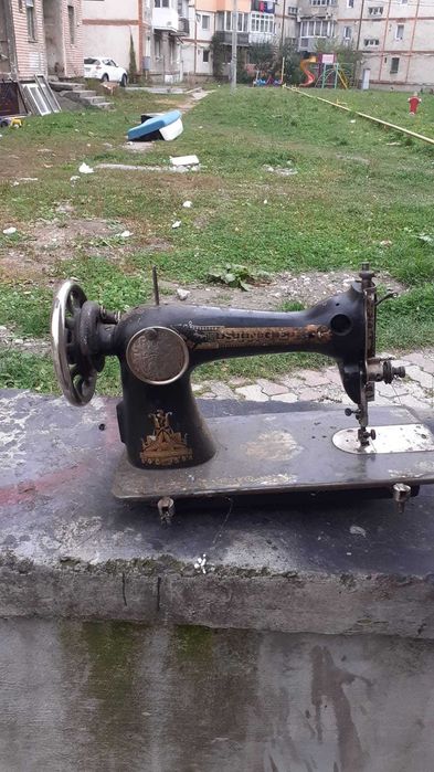 Masina de cusut perfect functionala