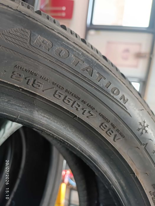 2бр.зимни гуми 215/55/17 Dunlop