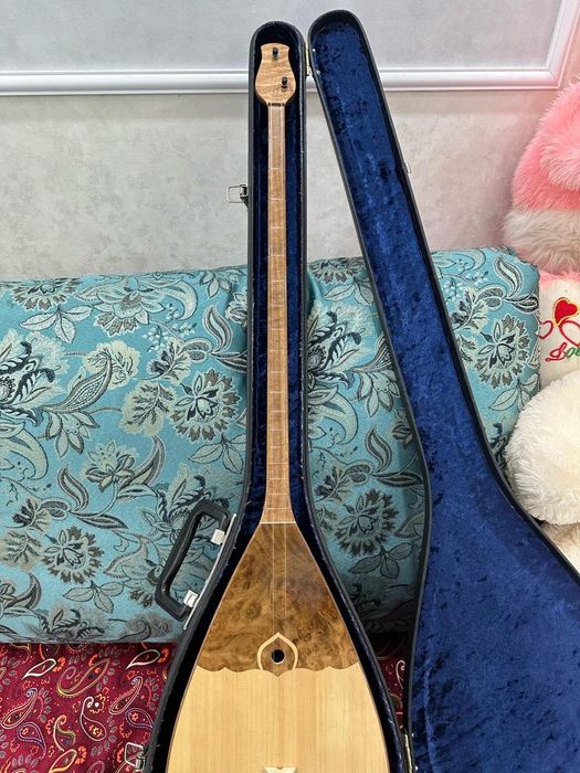 Күйге арналған Кәсіби домбыра