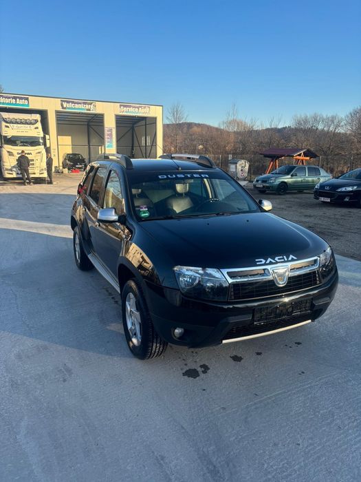 Vând Dacia Duster