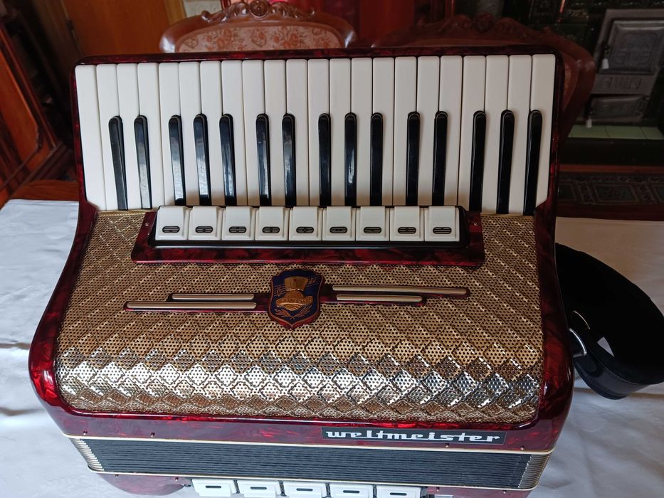 Acordeon Weltmeister 96 basi.