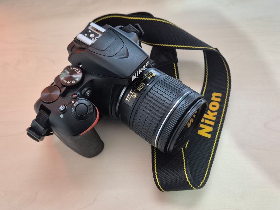 Aparat foto Nikon D3500