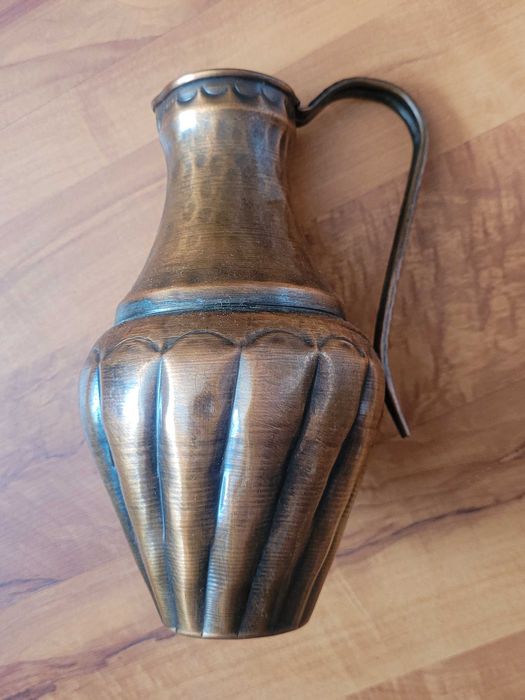 Меден съд, кана, ваза