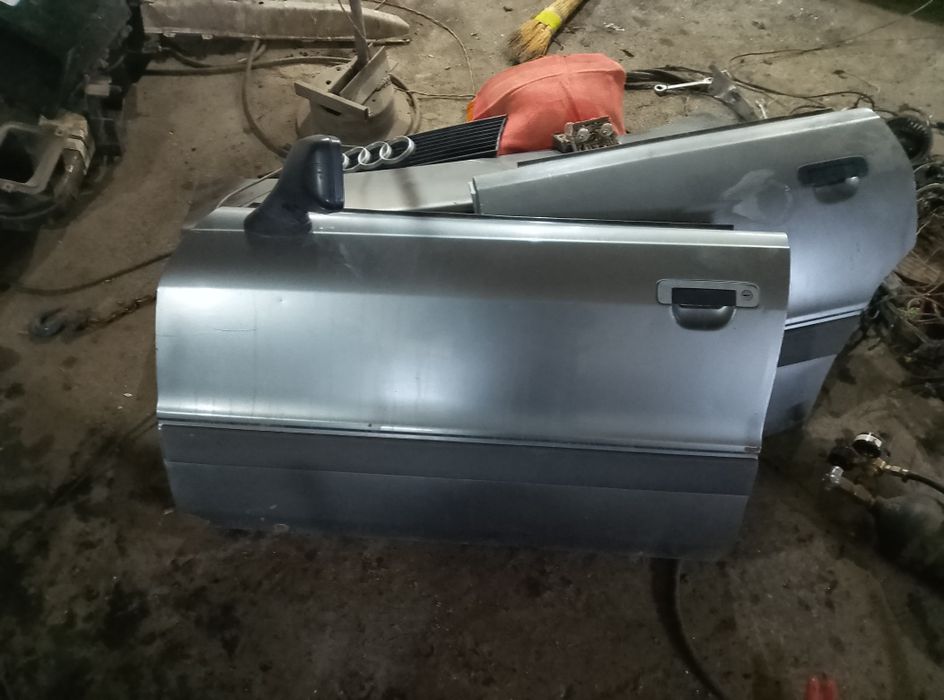 Ауди 80 потолок.