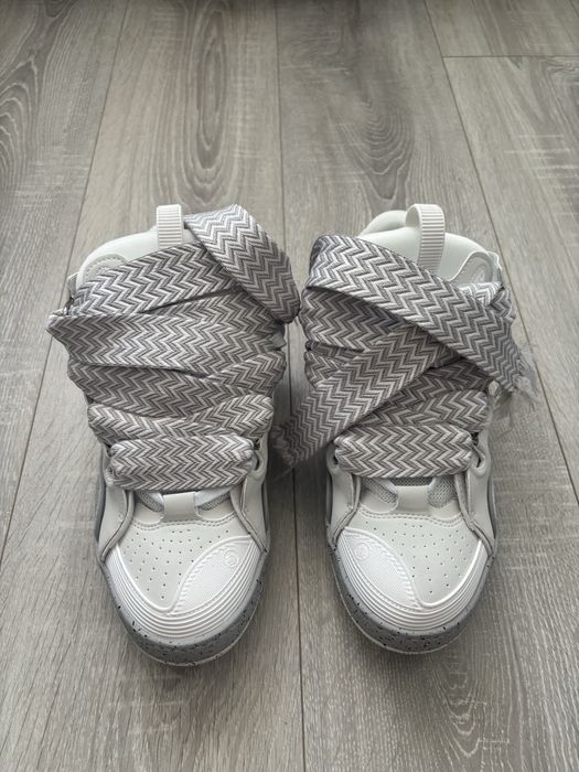 Lanvin Curb