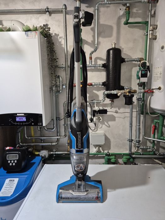 Aspirator si mop bissel