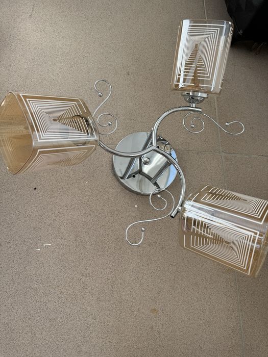 Продается люстра б/у