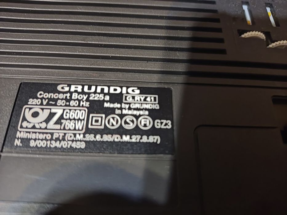 radio portabil Grundig Concert Boy 235a