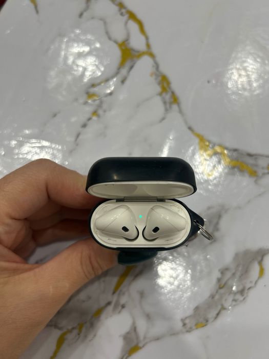 Наушники Apple AirPods 2 with Lightning белый