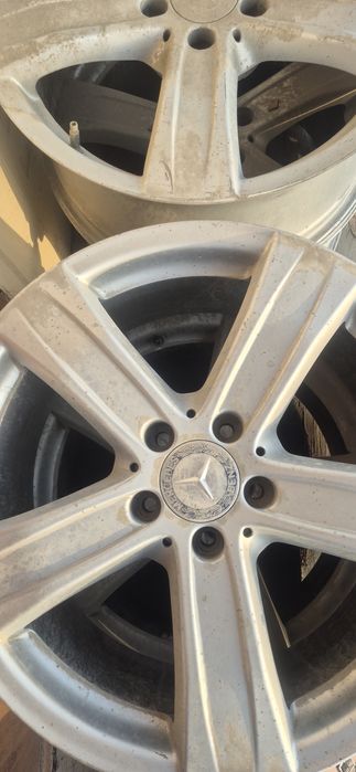 Деска сотилади мерсники