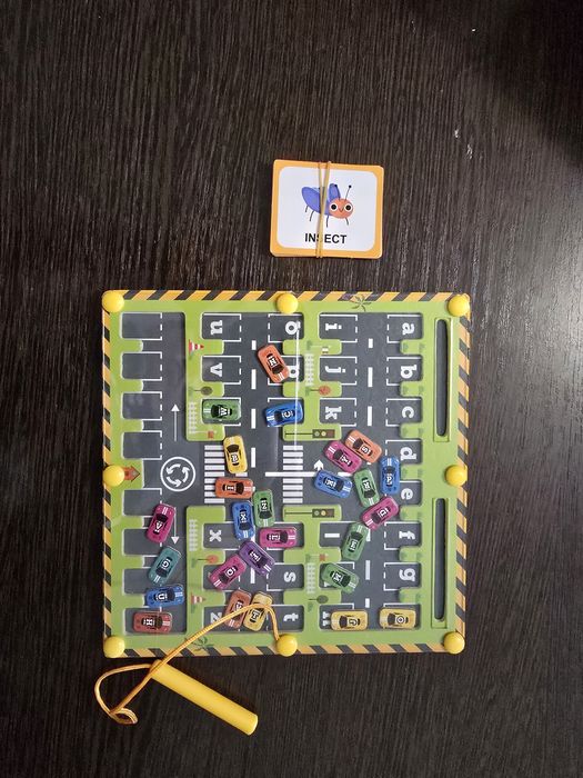 Английский алфавит часы