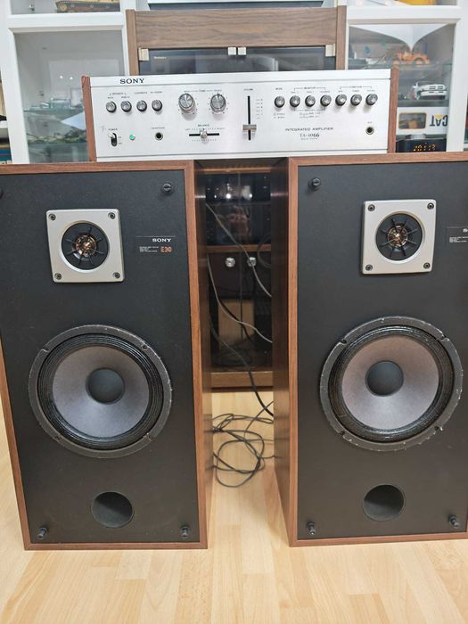 statie amplificare Sony cu boxe