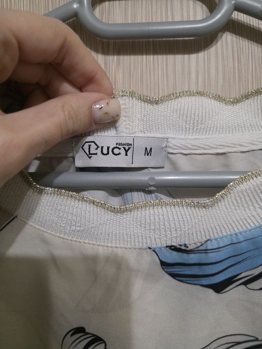 Продавам блуза на марката Lucy
