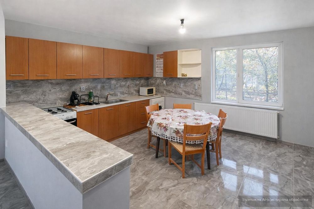 Етаж от Къща в гр. Нови Искър.