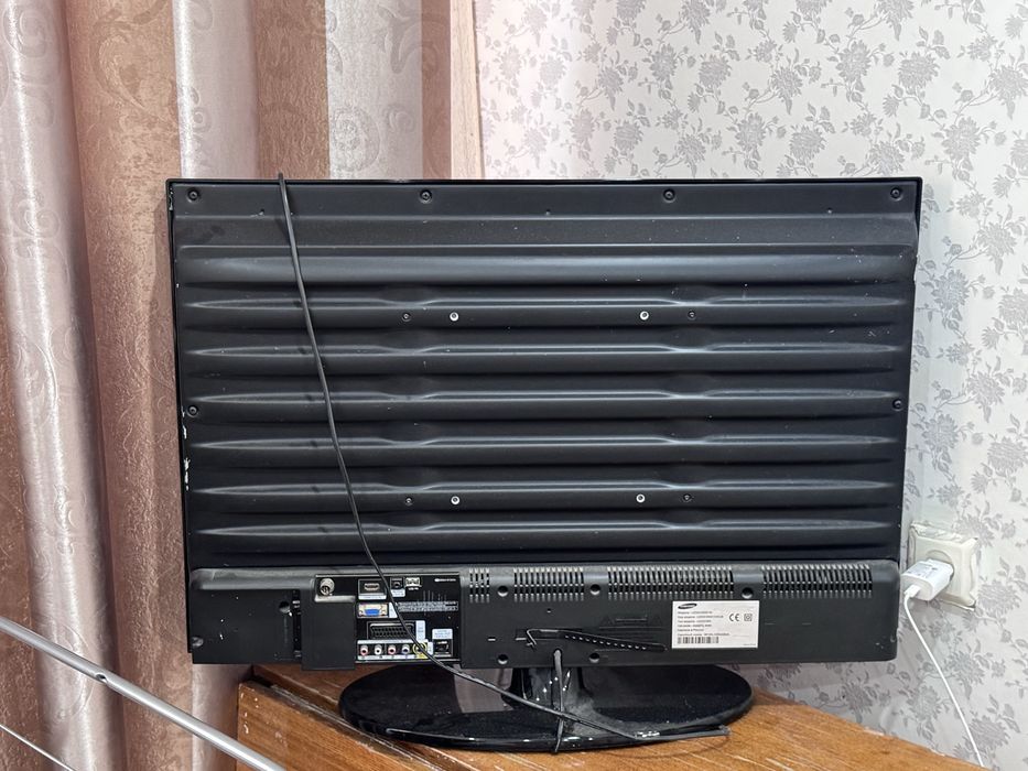 Телевизор samsung