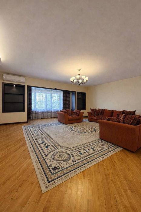 Продаётся 9комнатная квартира в Габусе,ор мечеть Ракат, Яккасарайский