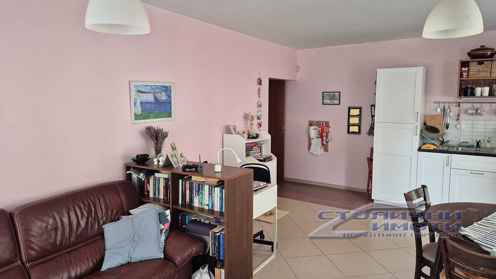 Тристаен апартамент на границата на Дианабад и Студентски град