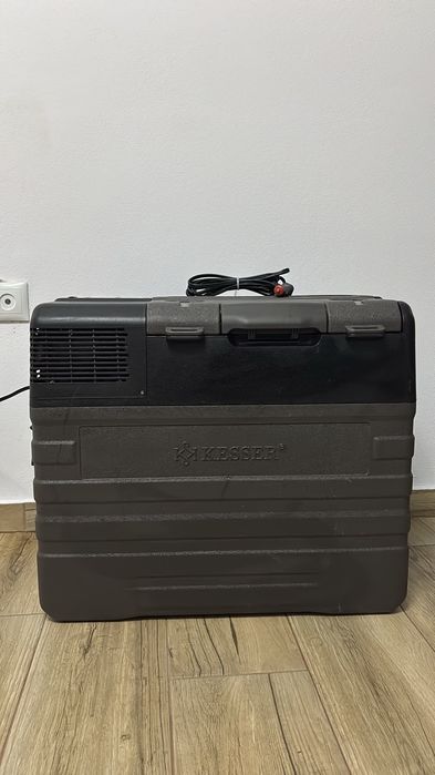 Vand frigider auto cu freon ,cu aplicatie -40 grade ,mai multe la telefon