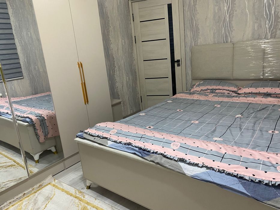 Сдается  суточна за 400. Тыс сум. 2 х комнатная квартира метро Новза 0