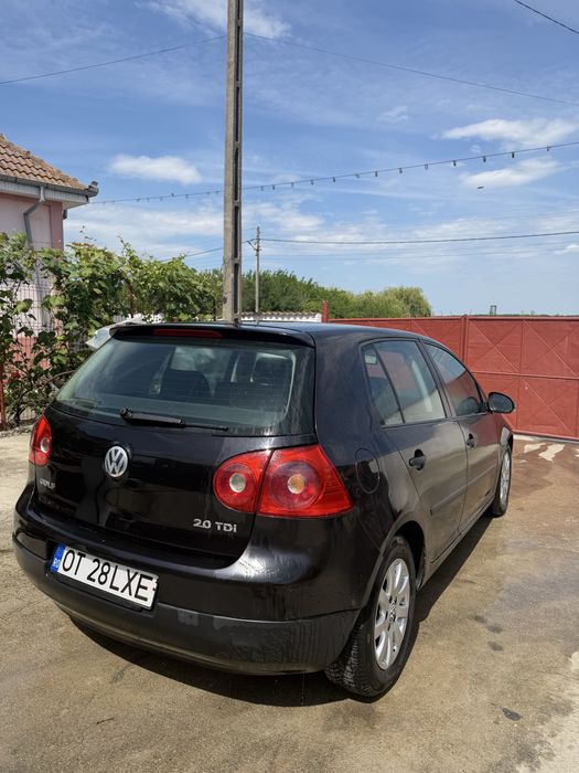 VOLKSWAGEN Golf 2004