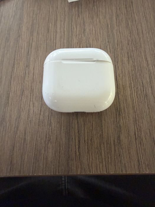 Vand airPods 4 originale 100%  apple