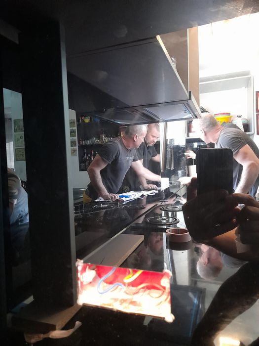 Geamuri geamgiu tăiem la domiciliu montam la domiciliu