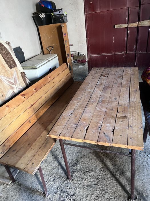 Стол с скамейкой