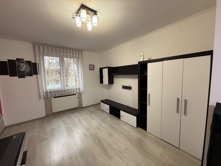 Garsonieră de vânzare
