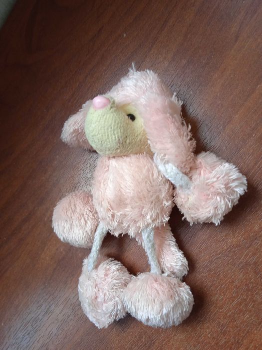 Малко плюшено кученце пуделче