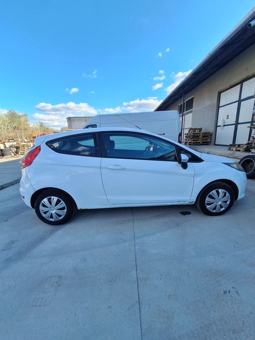 FORD Fiesta 2011 — imagine 2