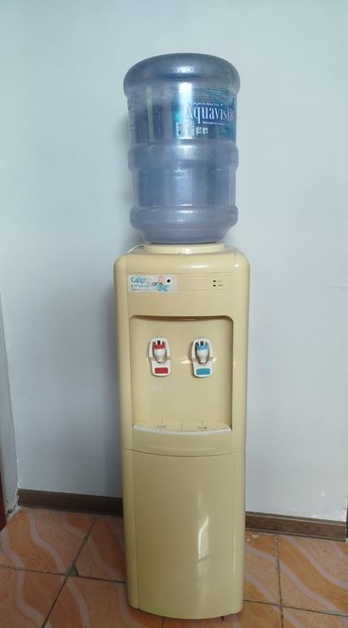 Электр.чайник,  графин  3000тг