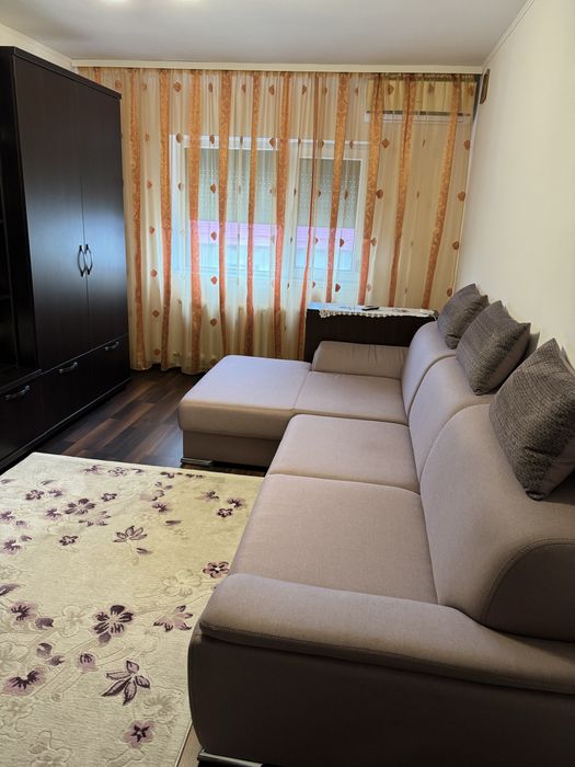 Vand apartament 2 camere decomandat