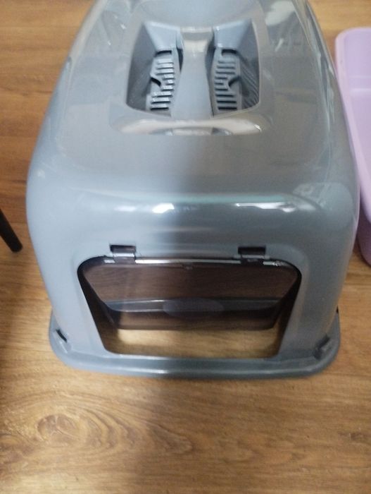 Котешка тоалетна