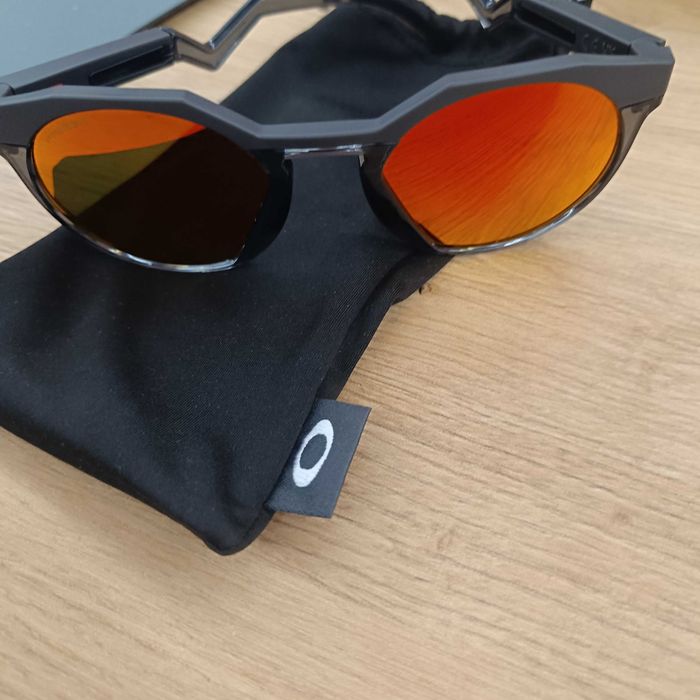 Слънчеви очила Oakley  и Oakley HSTN стъкла за спортни очила Dynafit