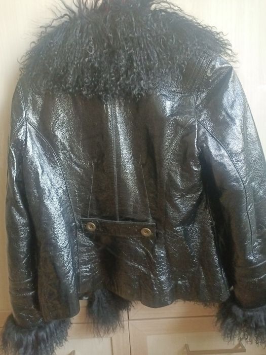 Продам кожаную куртку