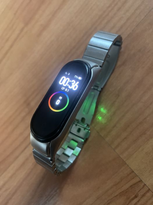 Часы xiaomimi bend 4