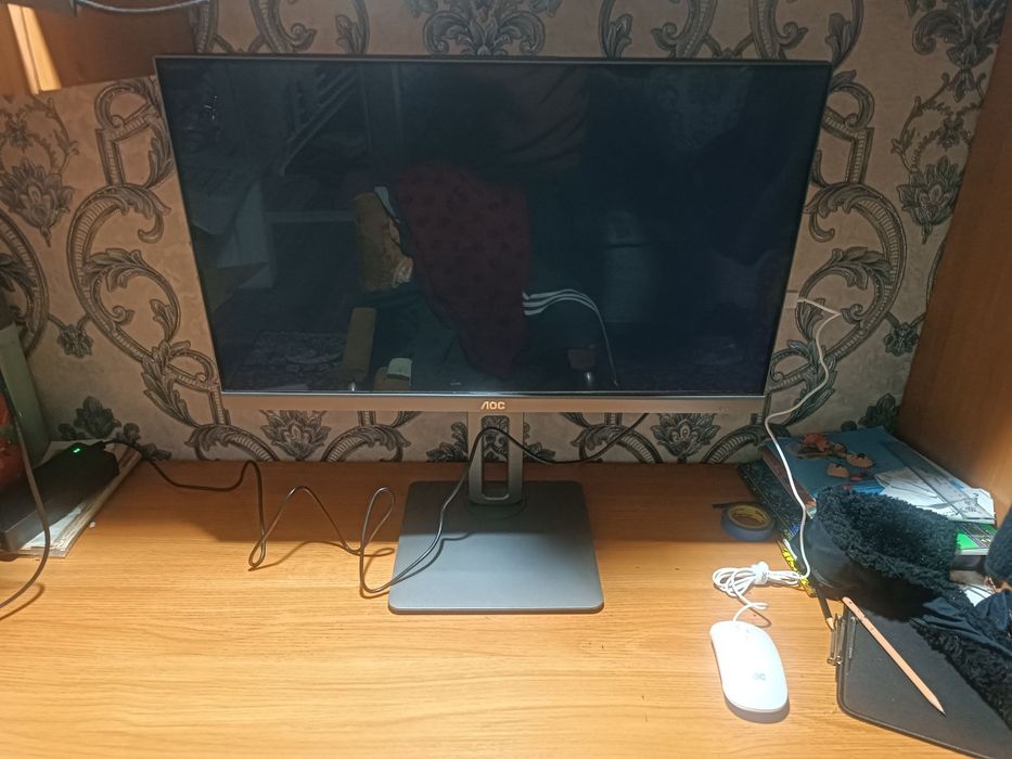 Monoblok AOC 24".Core i3. DDR4.