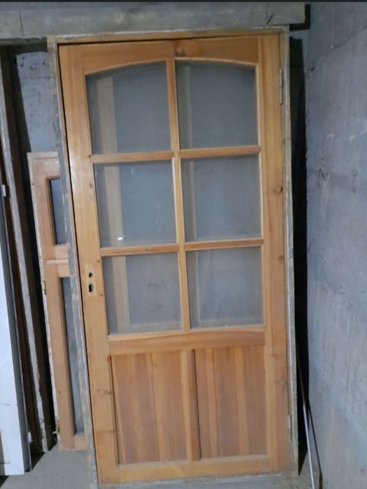 Продается дверь с замком