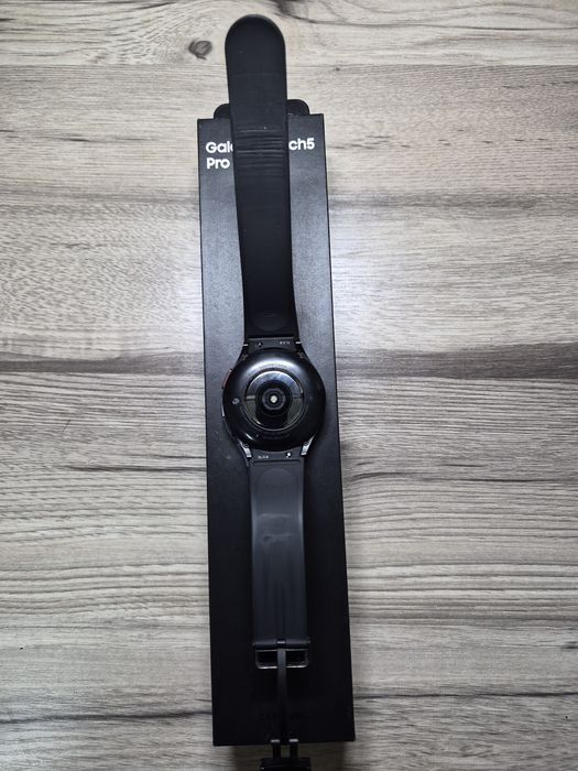 Samsung watch 5 pro srochno sotiladi
