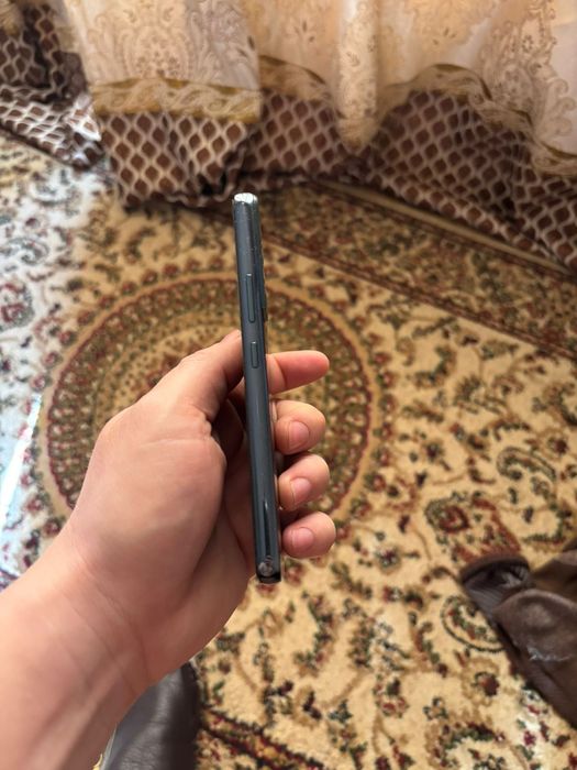 Продам Samsung S22