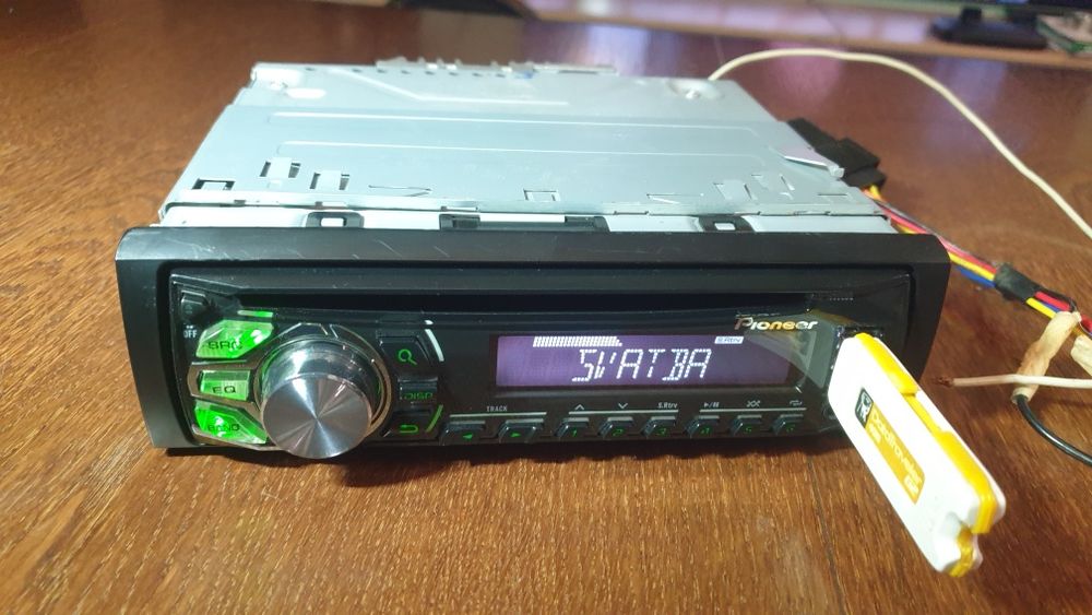 Авто радио плеър музика за кола Пайнер Pioneer CD MP-3 USB AUX