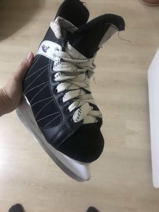 Коньки 37 размер чёрные