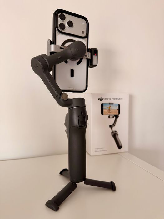 DJI Osmo Mobile 8 Advanced Tracking Combo – Чисто Нов, Пълен Комплект + Подарък